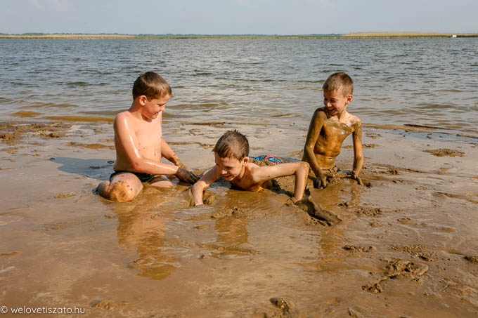 Nyári gyerektábortok a Tisza-tónál: vízi tábor, vitorlás tábor