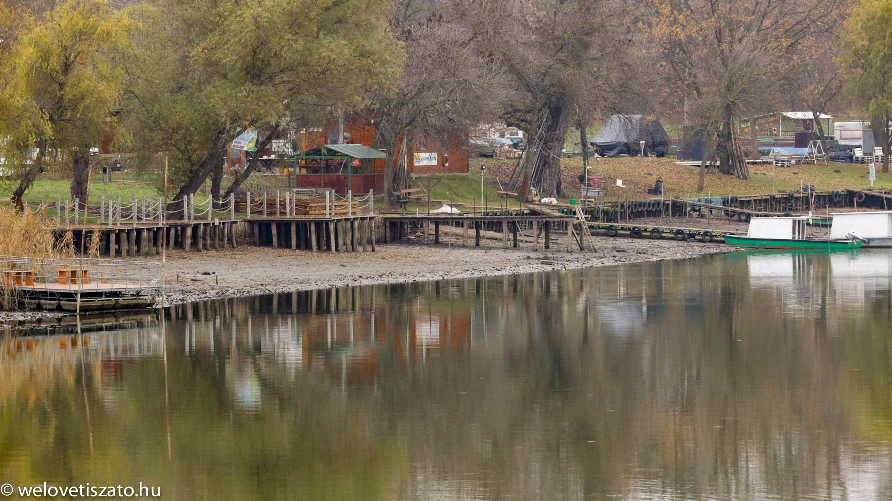 Tisza-tó téli vízszint - Horgász centrum kikötője